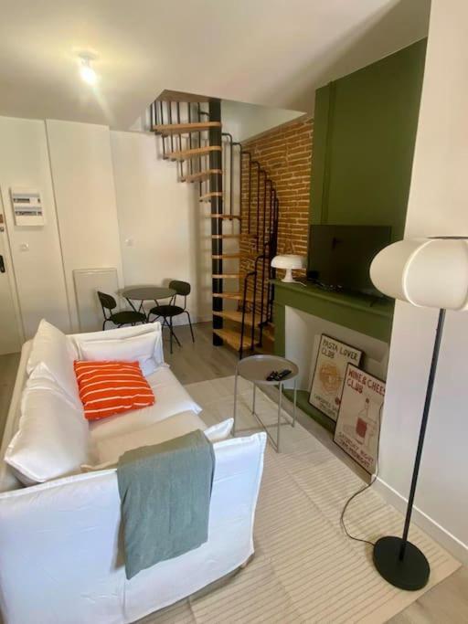 Appartamento Le 23, Cocon Dans Le Centre Historique Montauban Esterno foto