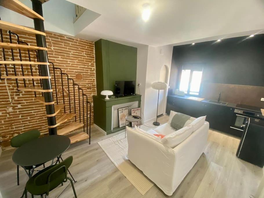 Appartamento Le 23, Cocon Dans Le Centre Historique Montauban Esterno foto